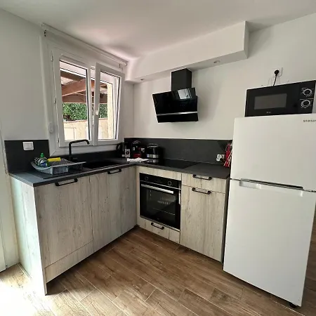 Villa Bas De Climatise Et Wifi 2 Pour 4 Personnes Et Petite Vue