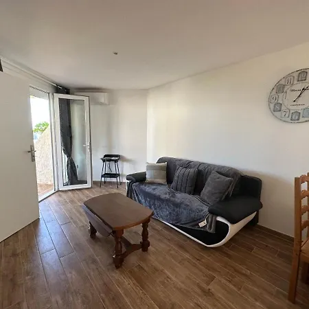 ヴィラ Bas De Climatise Et Wifi 2 Pour 4 Personnes Et Petite Vue *