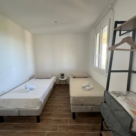 ヴィラ Bas De Climatise Et Wifi 2 Pour 4 Personnes Et Petite Vue *