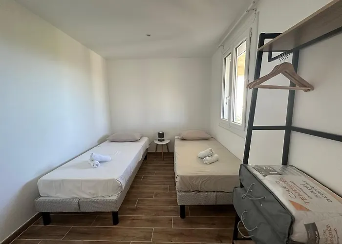 ヴィラ Bas De Climatise Et Wifi 2 Pour 4 Personnes Et Petite Vue *